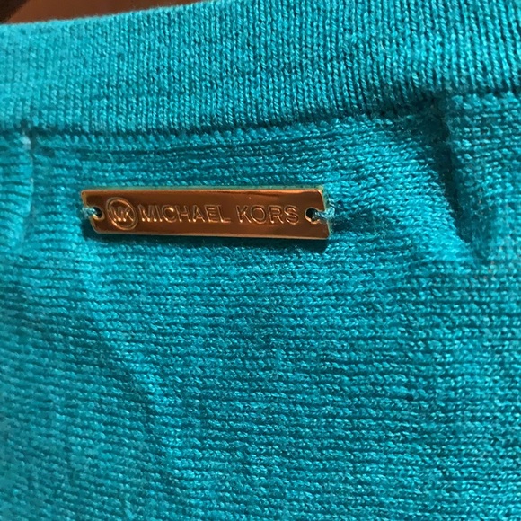 Michael Kors cold shoulder poncho - Picture 5 of 5